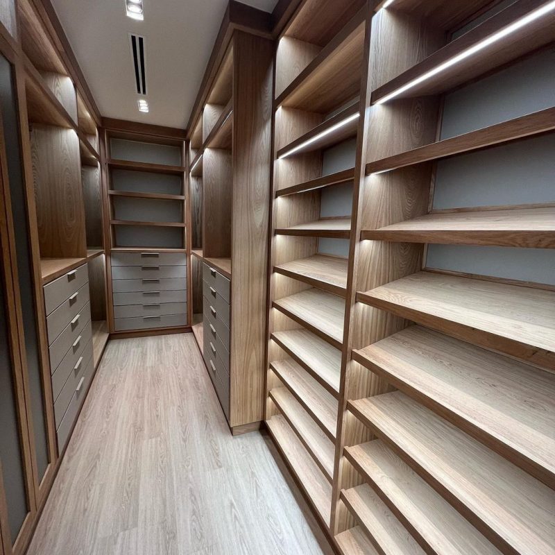 Find the best walk-in closet at Maraj Woodworking Co Ltd