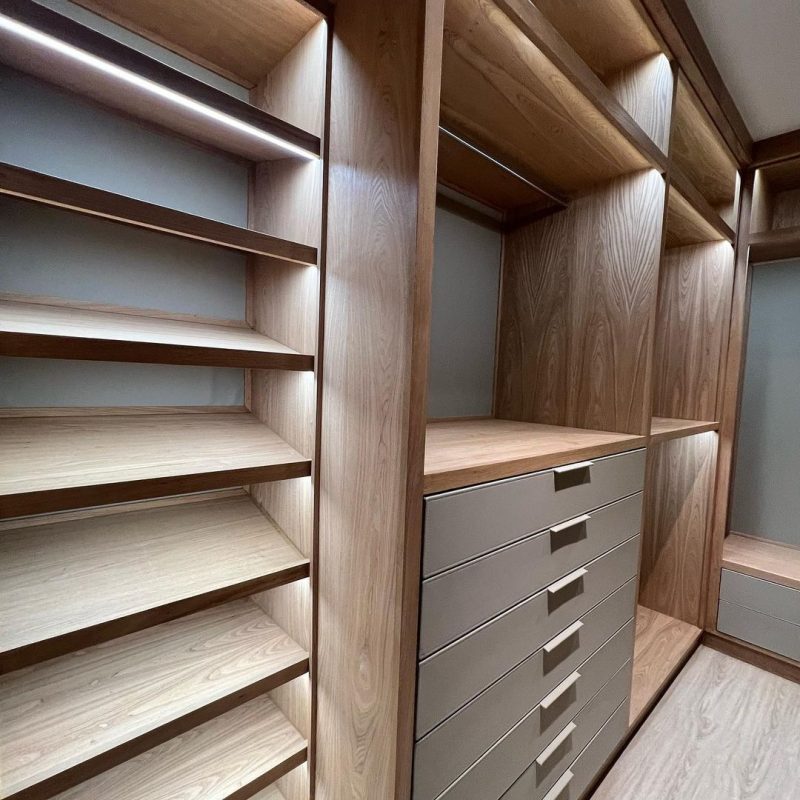 Find the best walk-in closet at Maraj Woodworking Co Ltd